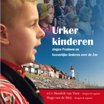 Urker kinderen zingen Psalmen en Geestelijke liederen over de Zee