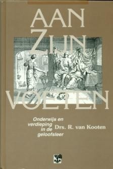 Kooten, ds. R. van - Aan Zijn voeten